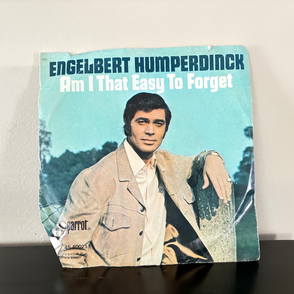 Englebert Humperdinck; vinyl record, 45 with sleeve